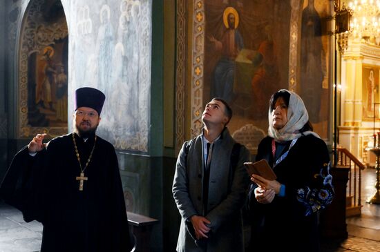 Right: Snezana Dodik, wife of the President of the Republic of Srpska Milorad Dodik, during a tour of the women's program of the XVI BRICS summit in Kazan. Location: Russia, Republic of Tatarstan, Kazan. Author: Alexey Maishev. 16th BRICS Summit. Women's program