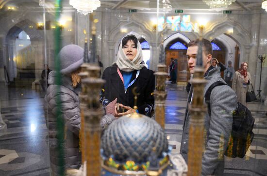 Center: Snezana Dodik, wife of the President of the Republic of Srpska Milorad Dodik, during a tour of the women's program of the XVI BRICS summit in Kazan. Location: Russia, Republic of Tatarstan, Kazan. Author: Alexey Maishev. 16th BRICS Summit. Women's program