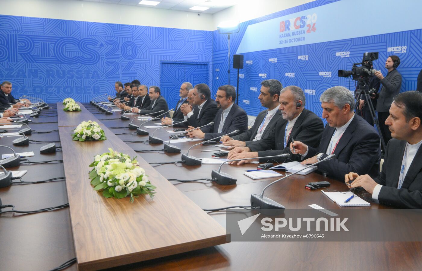 16th BRICS Summit. President of Russia Vladimir Putin meets with President of Iran Masoud Pezeshkian