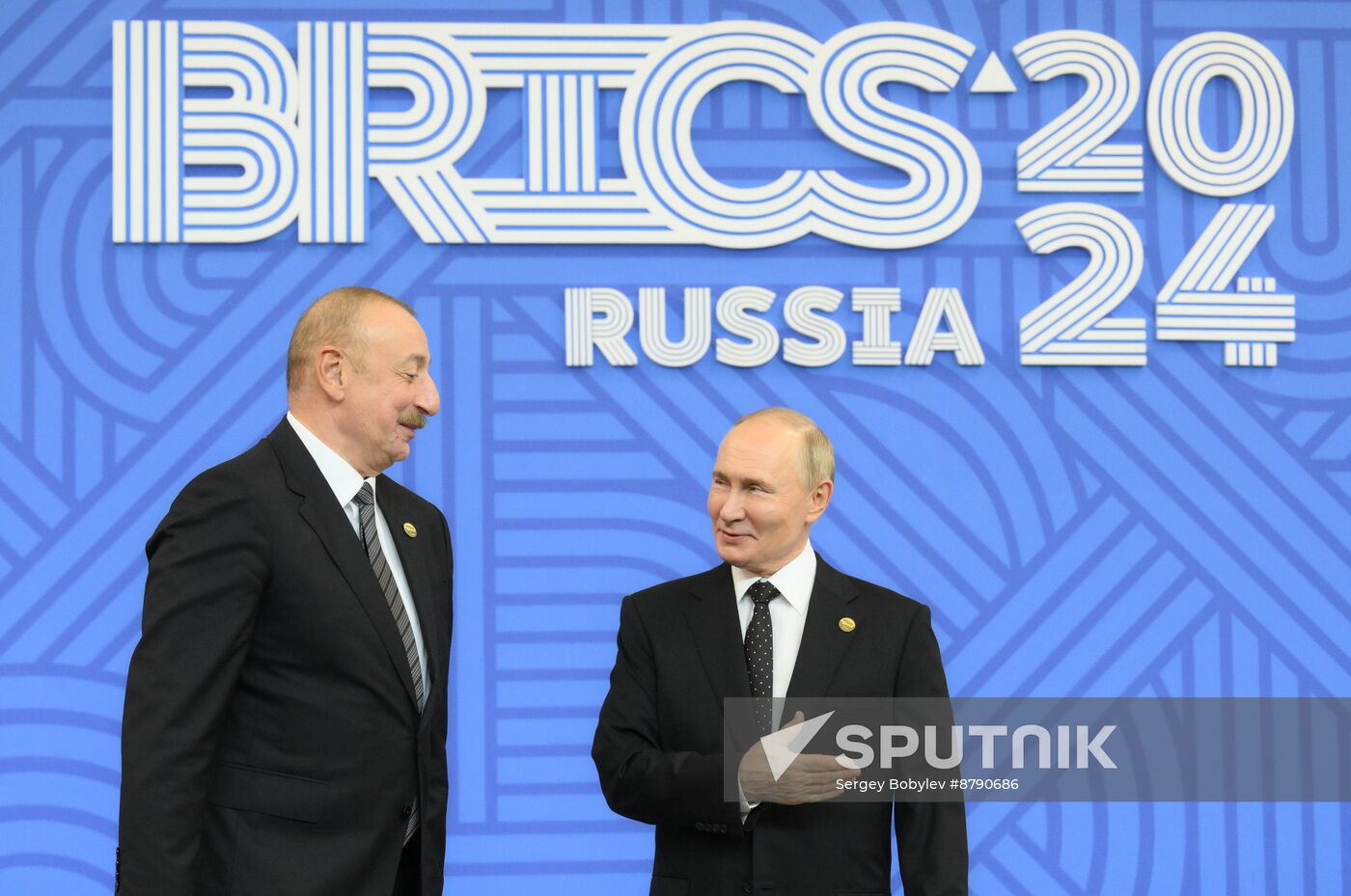 16th BRICS Summit. Vladimir Putin greets heads of BRICS delegations at official ceremony