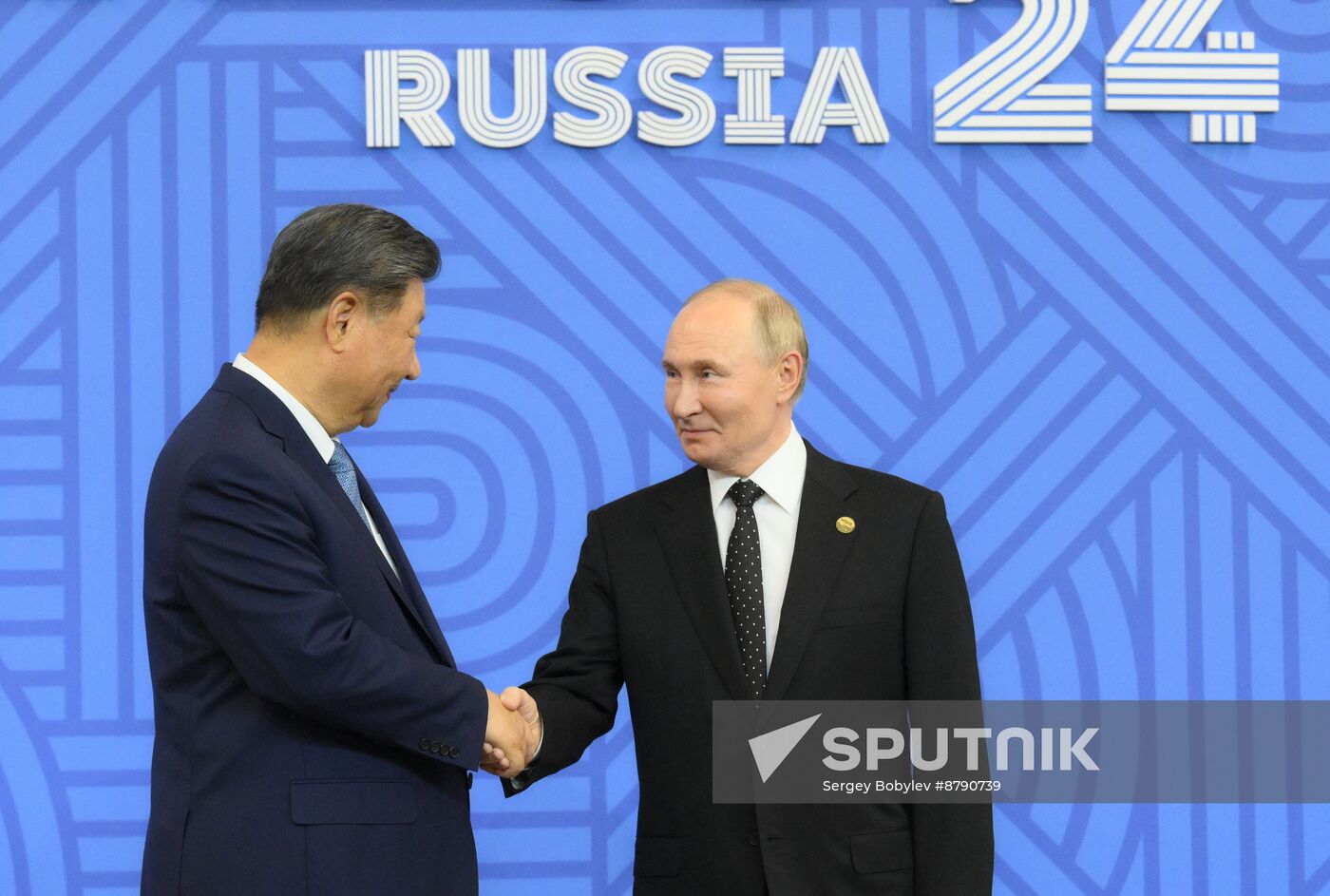 16th BRICS Summit. Vladimir Putin greets heads of BRICS delegations at official ceremony