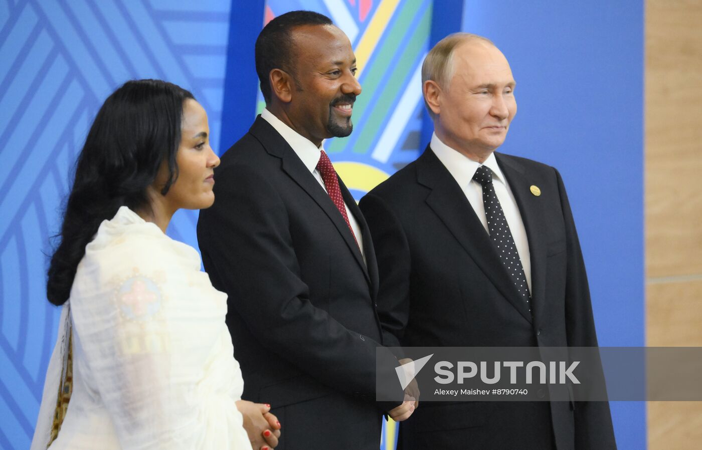 16th BRICS Summit. Vladimir Putin greets heads of BRICS delegations at official ceremony