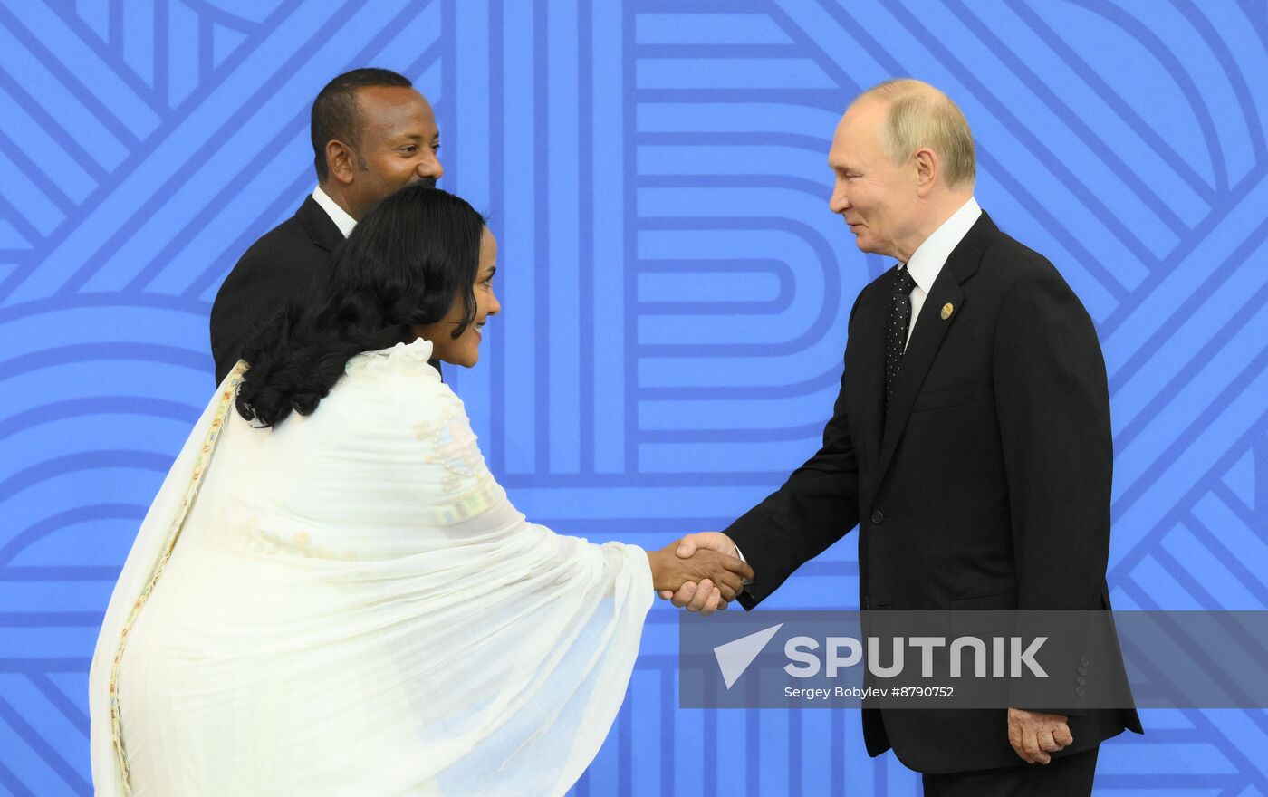 16th BRICS Summit. Vladimir Putin greets heads of BRICS delegations at official ceremony