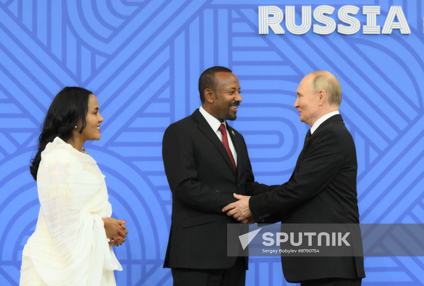 16th BRICS Summit. Vladimir Putin greets heads of BRICS delegations at official ceremony