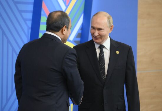 16th BRICS Summit. Vladimir Putin greets heads of BRICS delegations at official ceremony