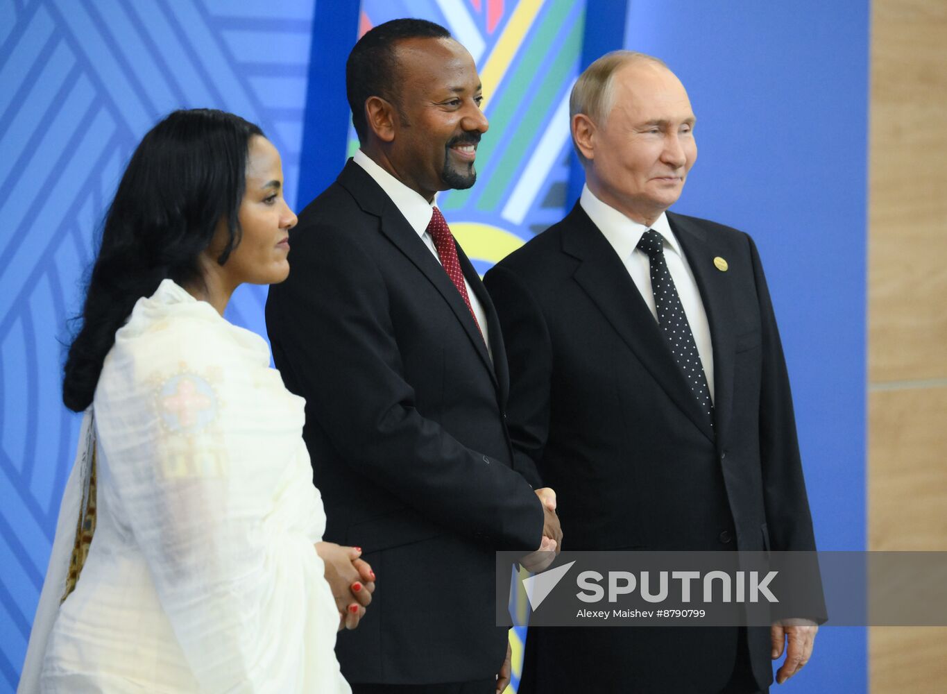 16th BRICS Summit. Vladimir Putin greets heads of BRICS delegations at official ceremony