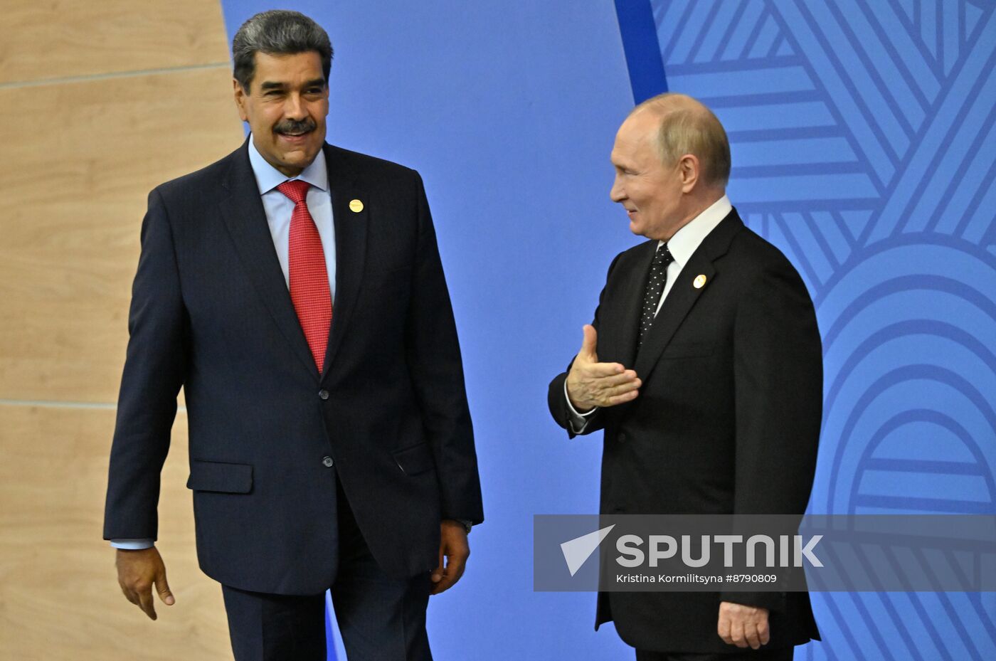 16th BRICS Summit. Vladimir Putin greets heads of BRICS delegations at official ceremony