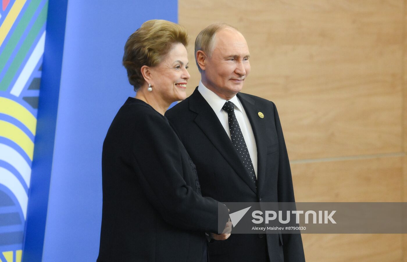 16th BRICS Summit. Vladimir Putin greets heads of BRICS delegations at official ceremony