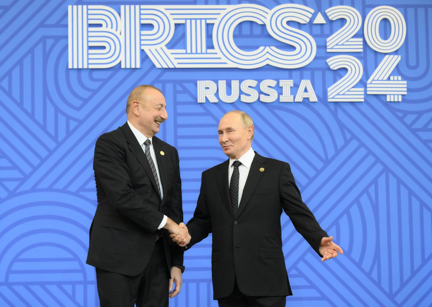 16th BRICS Summit. Vladimir Putin greets heads of BRICS delegations at official ceremony