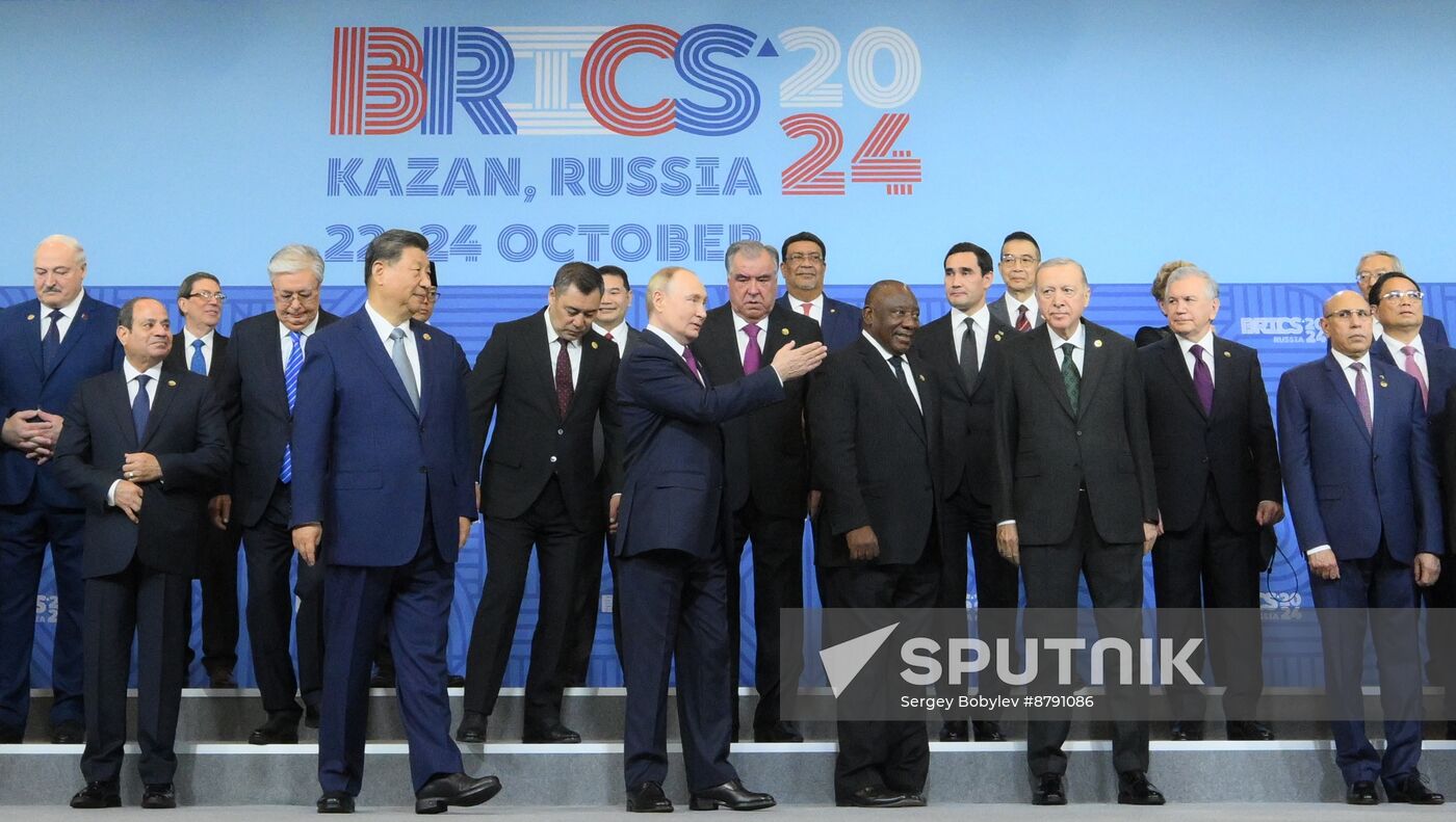 16th BRICS Summit. Joint photo opportunities for BRICS heads of delegation