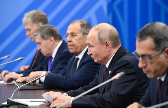 16th BRICS Summit. President of Russia Vladimir Putin meets with President of Laos Thongloun Sisoulith