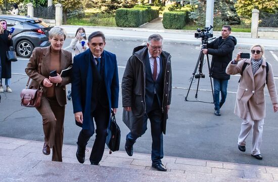 Moldova Presidential Election Debates