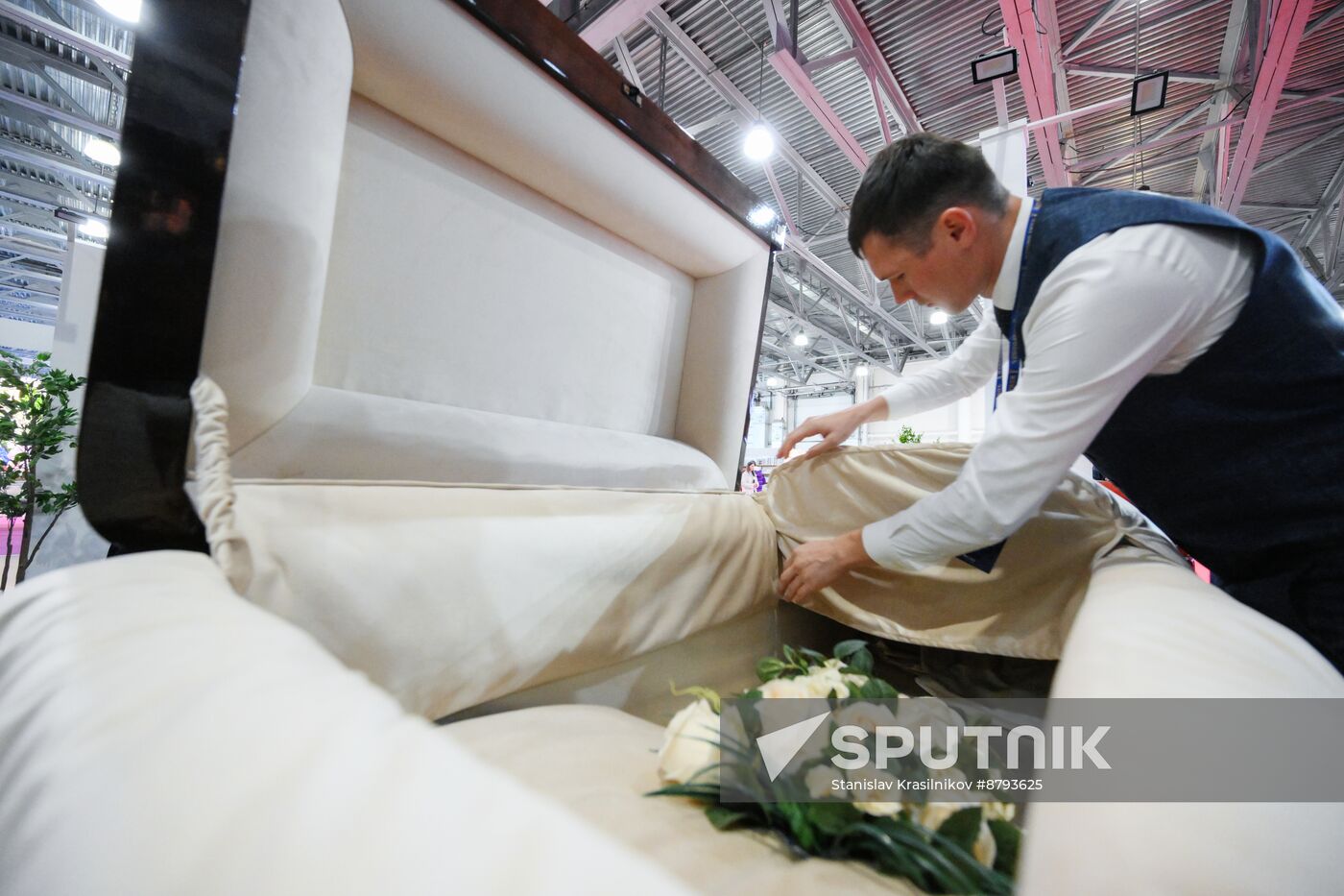 Russia Necropolis Exhibition