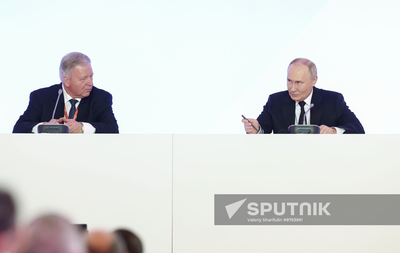 Russia Putin Independent Trade Unions Congress
