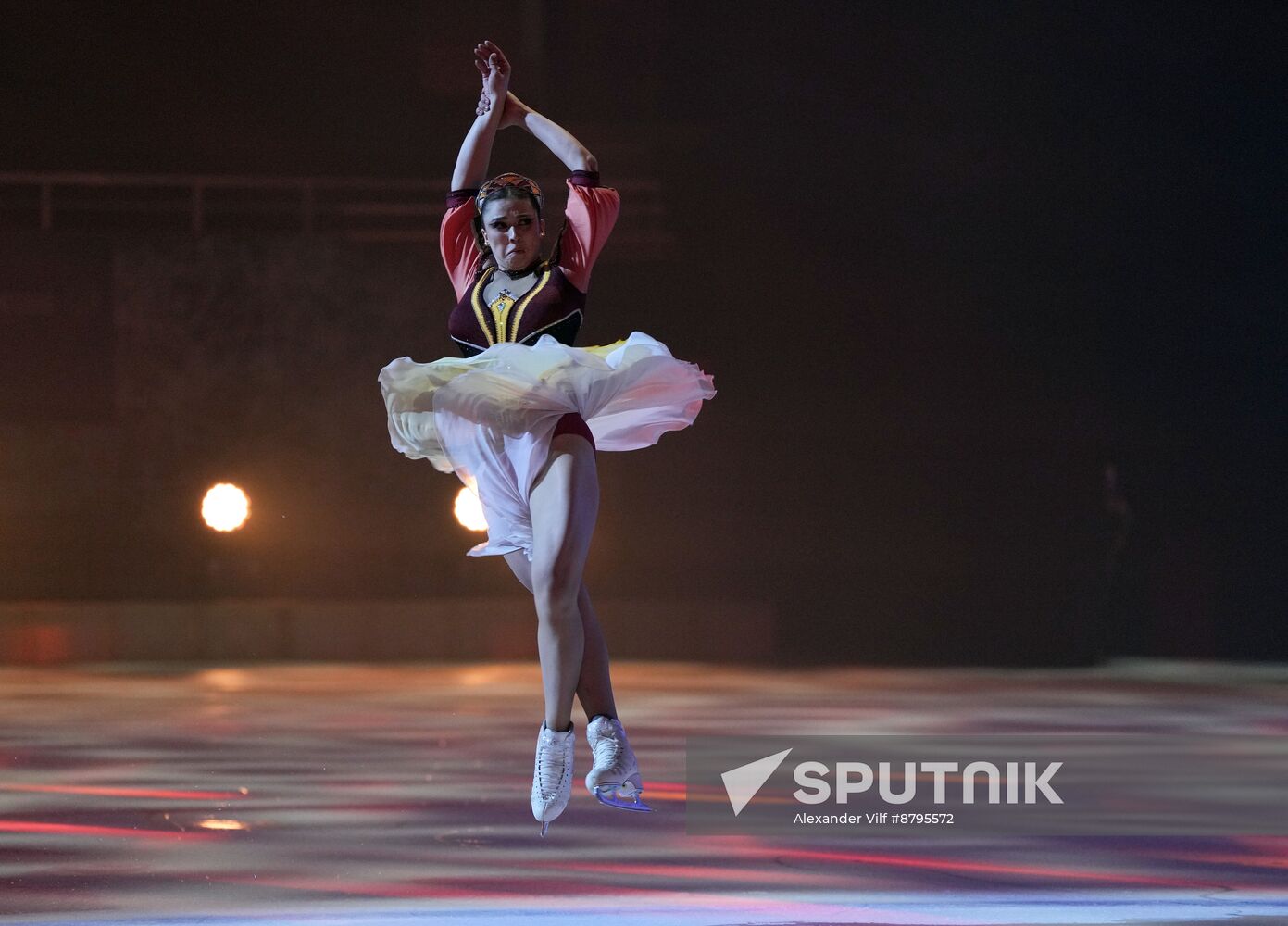 Russia Ice Show Evenings on a Farm 2.0