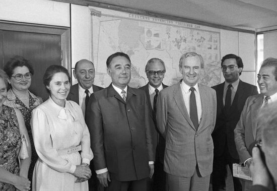 William George Hayden visits USSR