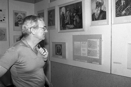 William George Hayden visits USSR