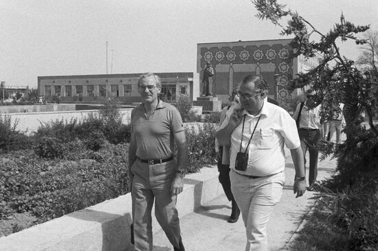 William George Hayden visits USSR