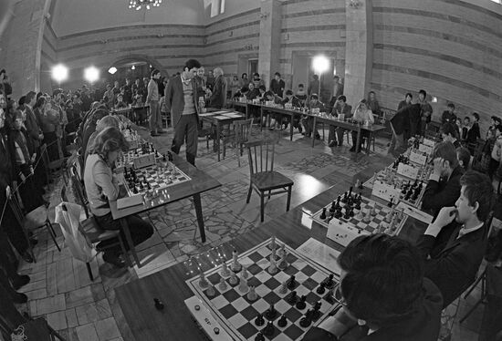 Harry Kasparov at 8th All-Union Chess Tournament in Irkutsk