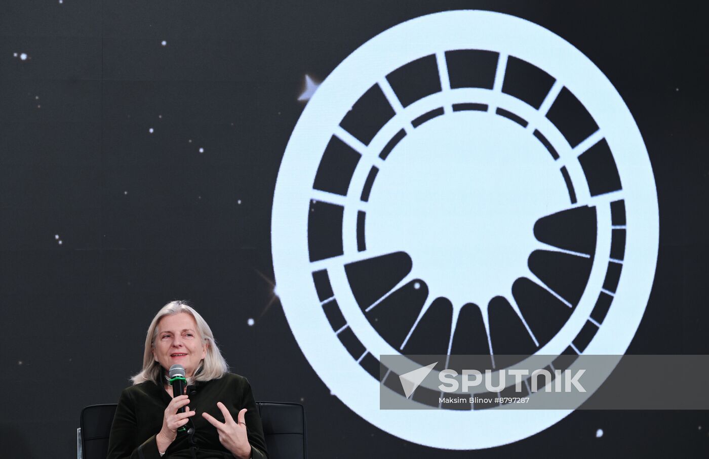 Inventing the Future symposium. The Art of Life: A Series of Interviews with Semyon Mikhailovsky