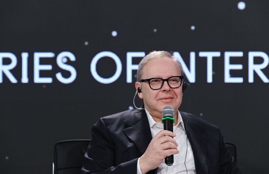 Inventing the Future symposium. The Art of Life: A Series of Interviews with Semyon Mikhailovsky