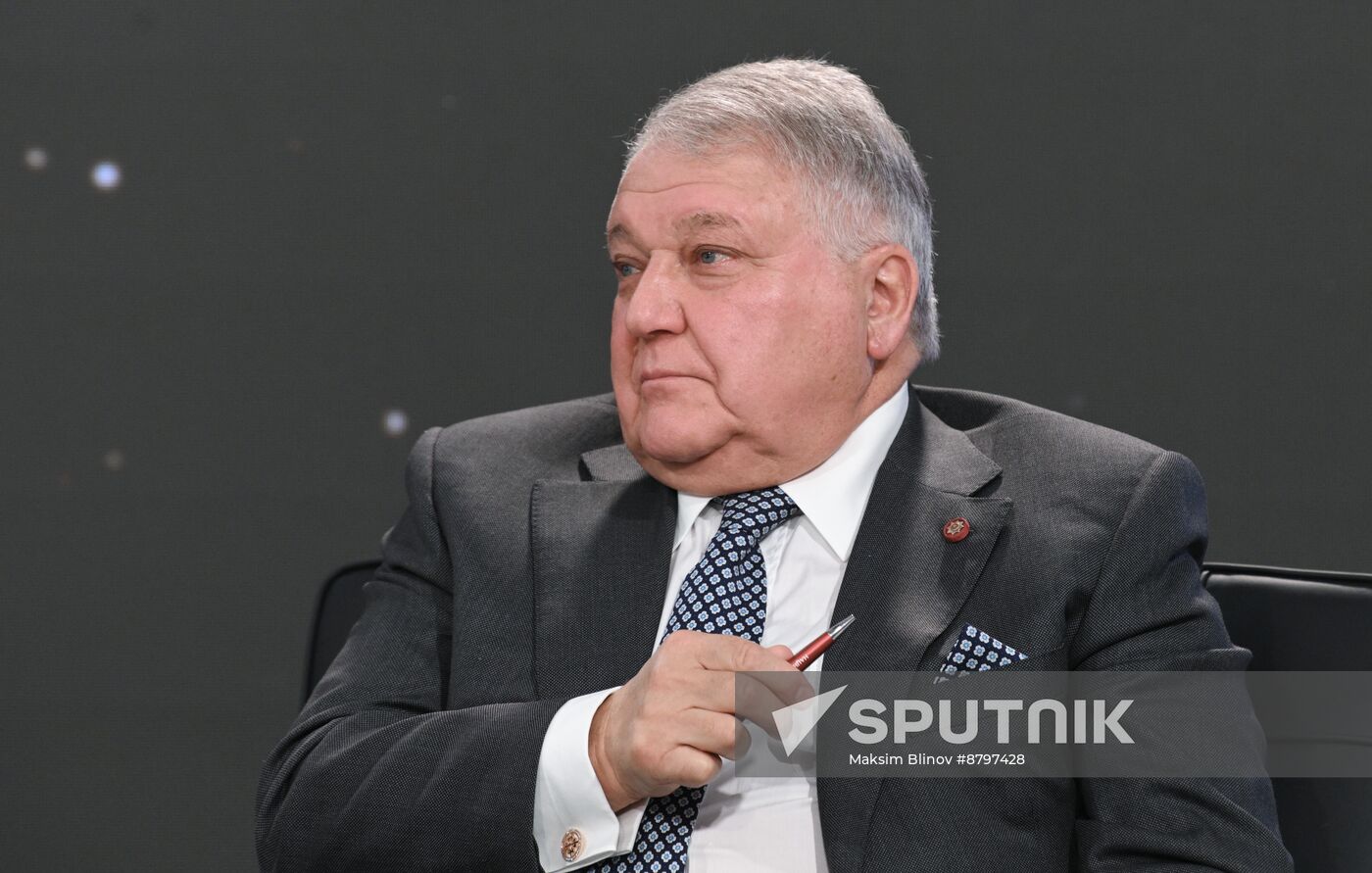 Inventing the Future symposium. The Art of Life: A Series of Interviews with Semyon Mikhailovsky