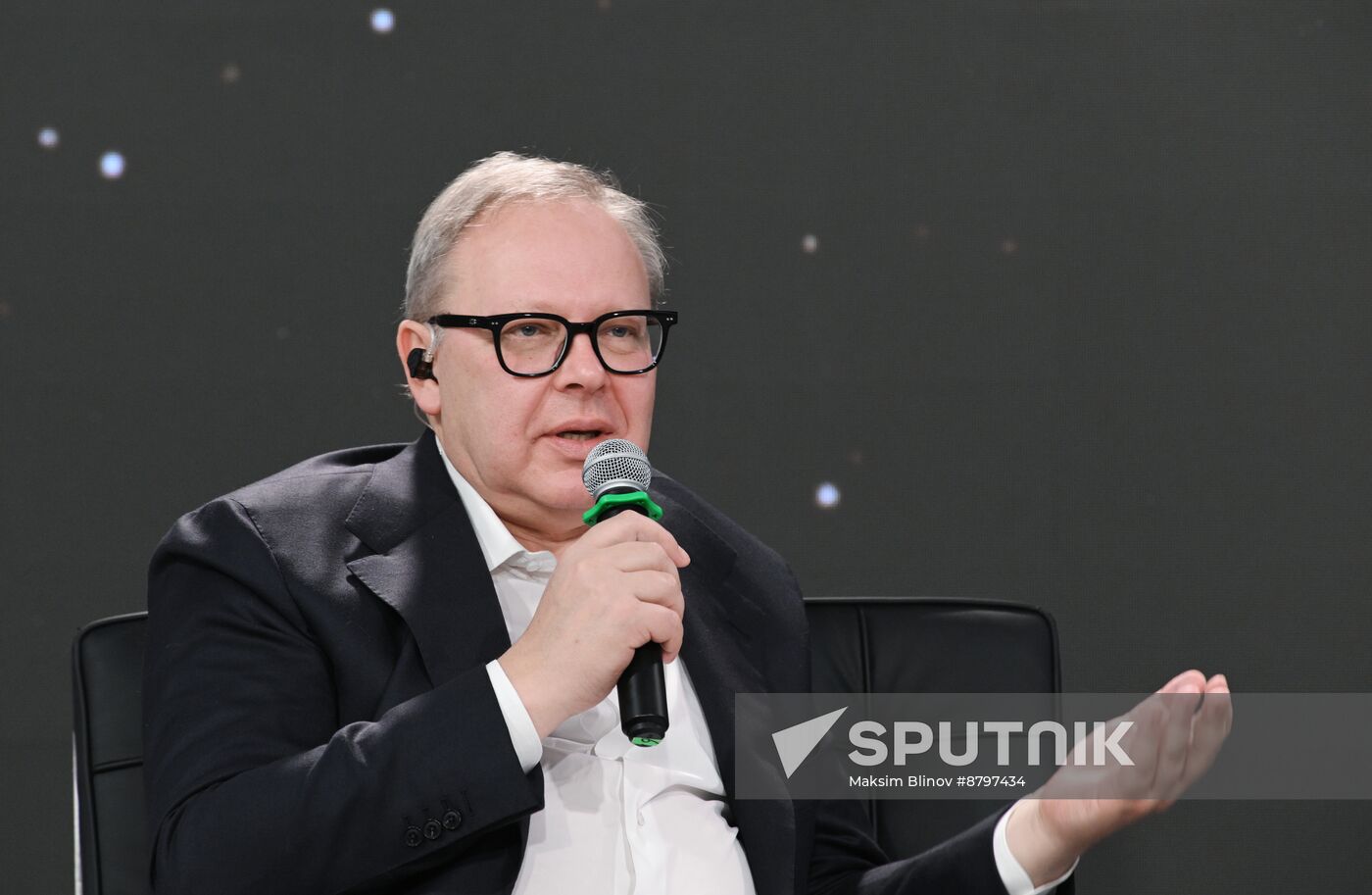 Inventing the Future symposium. The Art of Life: A Series of Interviews with Semyon Mikhailovsky