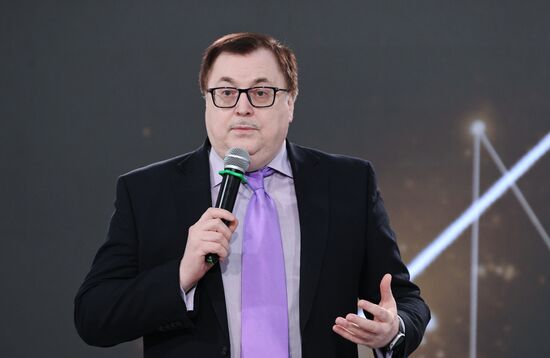 Inventing the Future symposium. The Art of Life: A Series of Interviews with Semyon Mikhailovsky