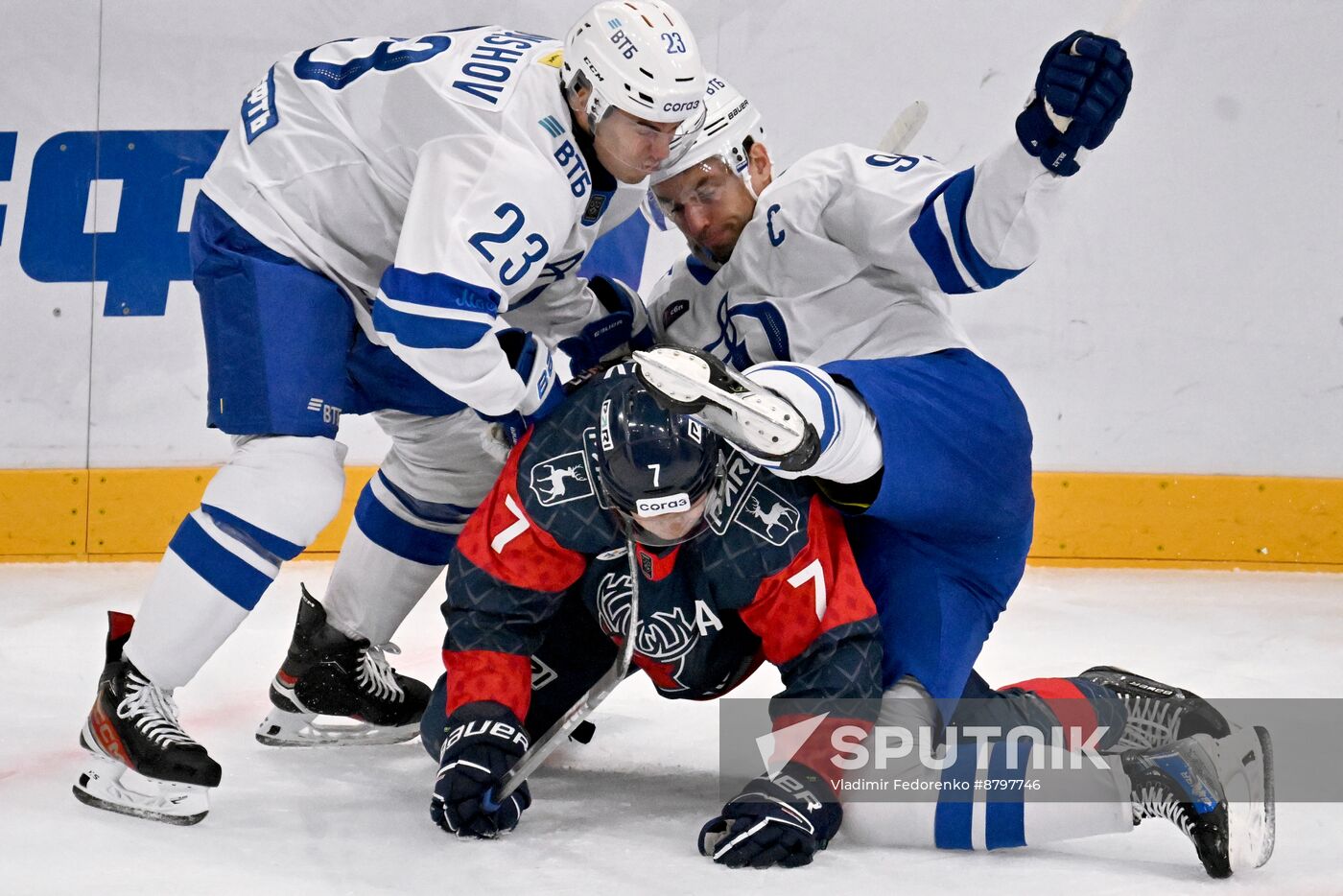 Russia Ice Hockey Kontinental League Dynamo - Torpedo