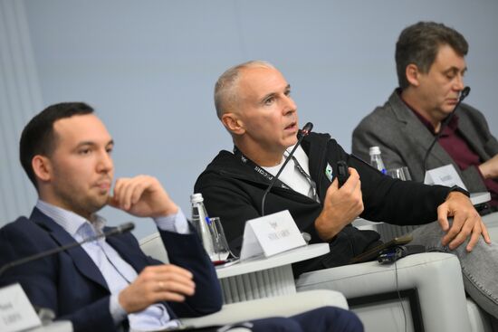 Inventing the Future symposium. Future Sports
