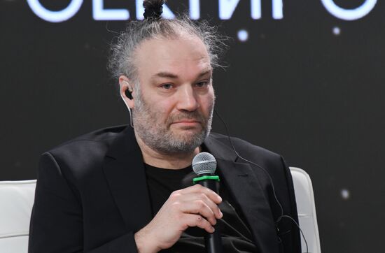 Inventing the Future symposium. Projecting the Future: Constructivism