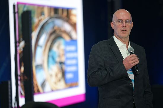 Inventing the Future symposium. Foresight of Worlds and Times