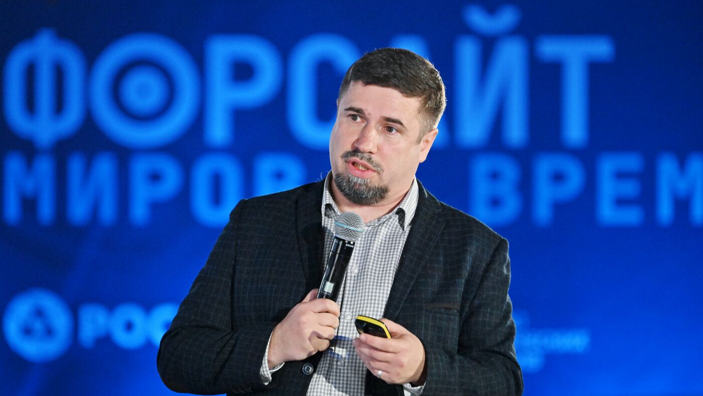 Inventing the Future symposium. Foresight of Worlds and Times