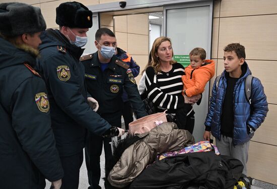 Russia Lebanon Evacuees