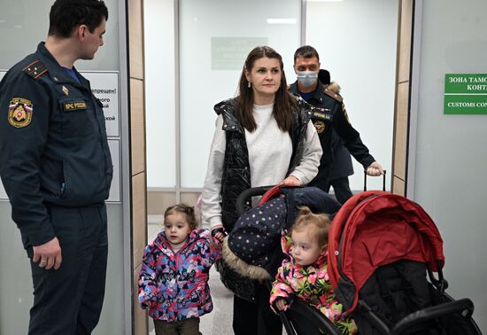 Russia Lebanon Evacuees