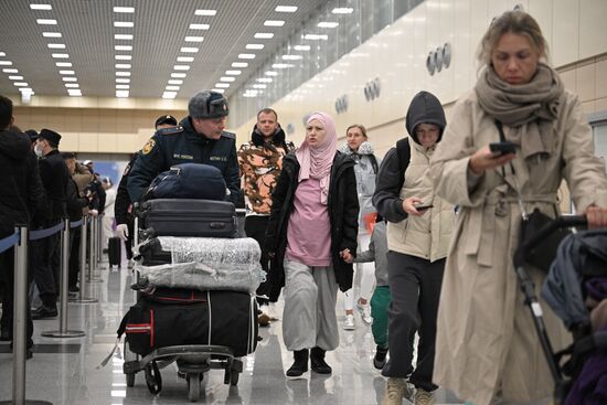 Russia Lebanon Evacuees