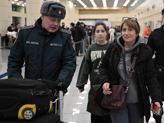 Russia Lebanon Evacuees