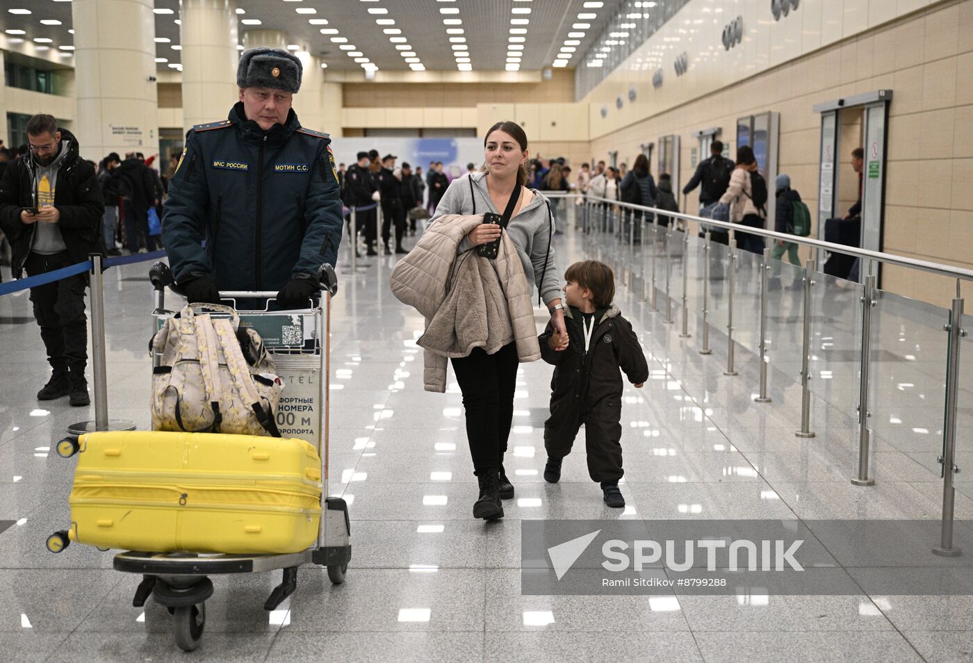 Russia Lebanon Evacuees