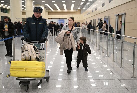 Russia Lebanon Evacuees