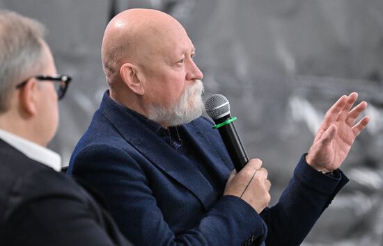 Inventing the Future Symposium. The Art of Living, A Series of Interviews: Semyon Mikhailovsky