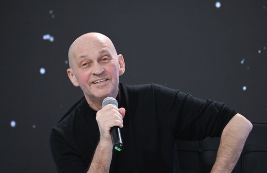 Inventing the Future symposium. Projecting the Future: Design