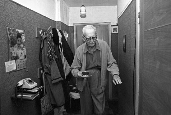 Pensioner Yesaulov from Moscow