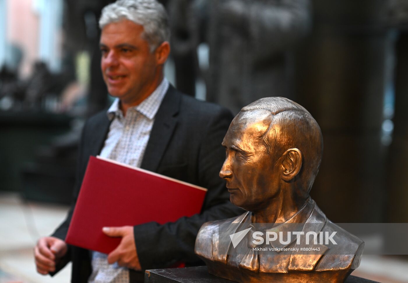 Russia Putin Bust Presentation