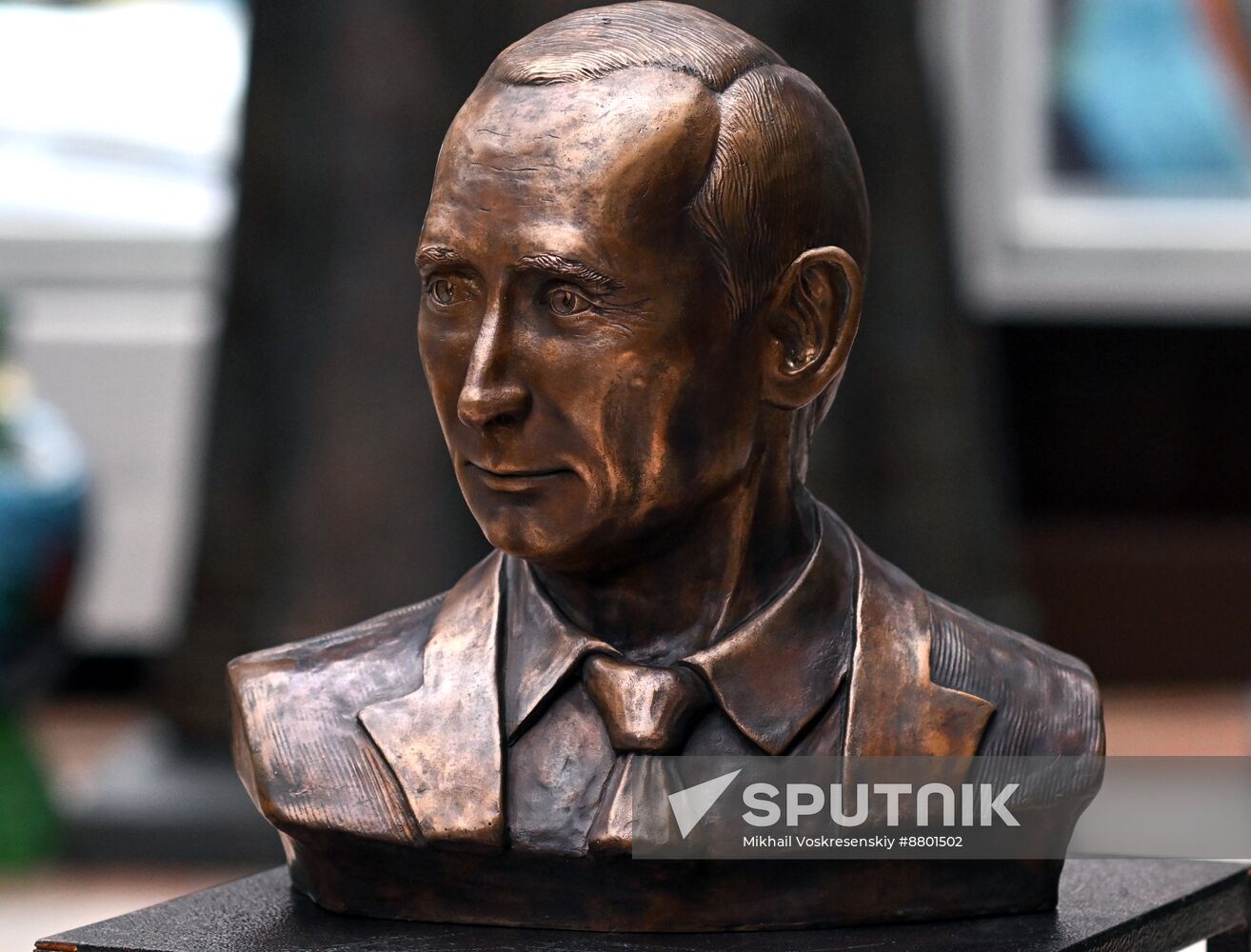 Russia Putin Bust Presentation
