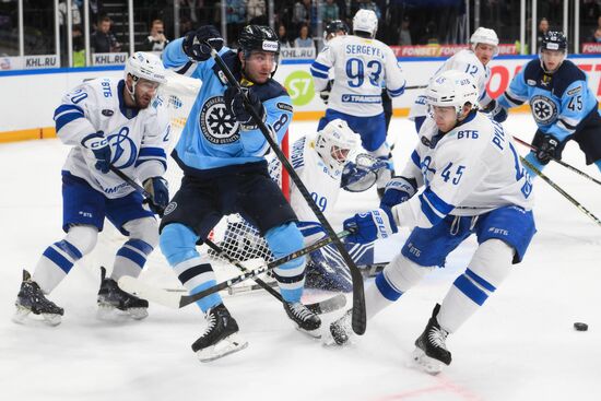 Russia Ice Hockey Kontinental League Sibir - Dynamo