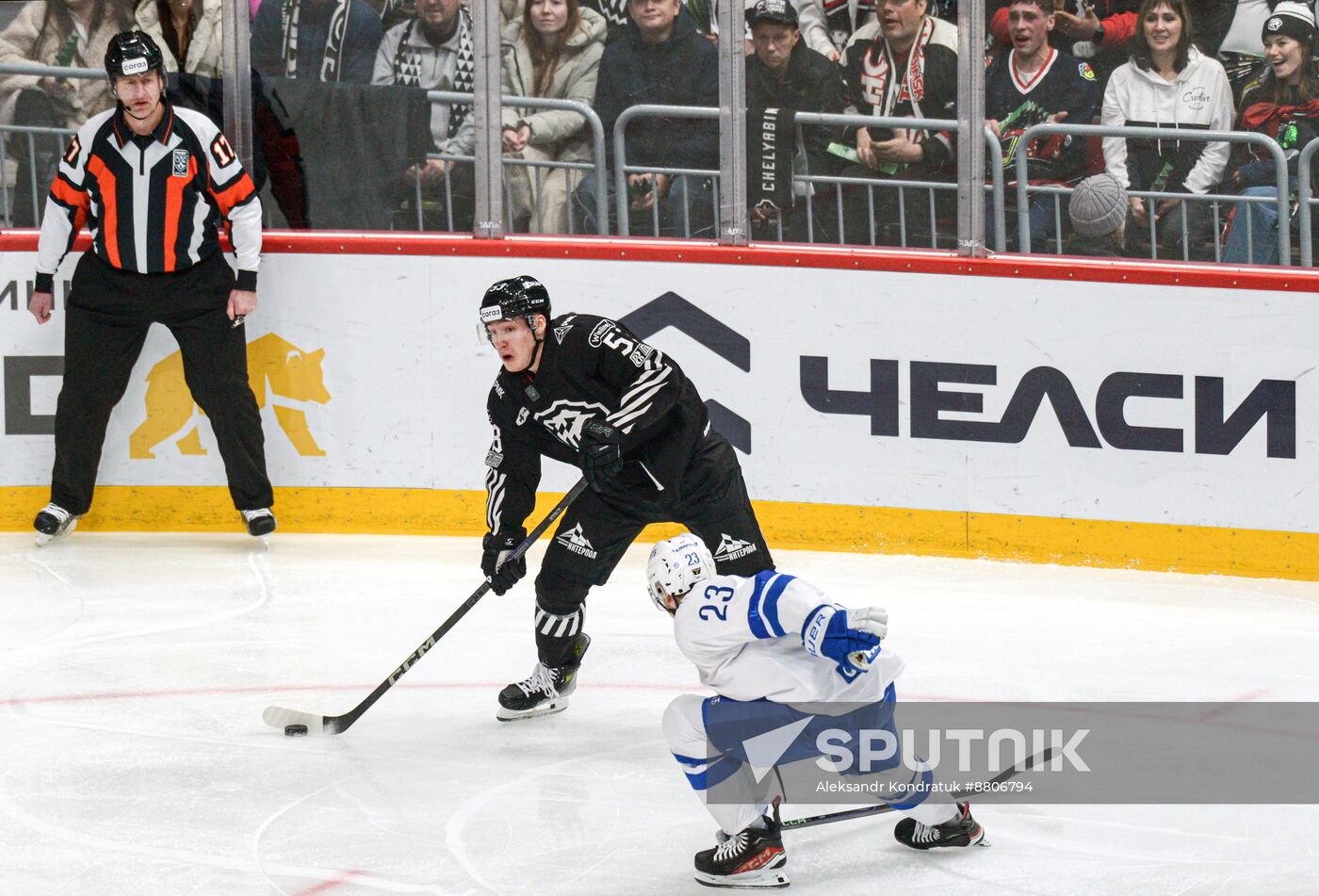 Russia Ice Hockey Kontinental League Traktor - Dynamo