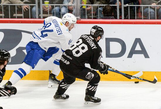 Russia Ice Hockey Kontinental League Traktor - Dynamo