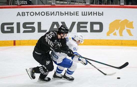 Russia Ice Hockey Kontinental League Traktor - Dynamo