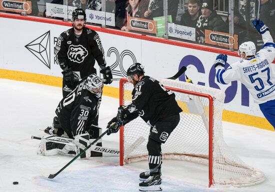 Russia Ice Hockey Kontinental League Traktor - Dynamo