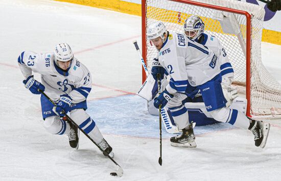 Russia Ice Hockey Kontinental League Traktor - Dynamo